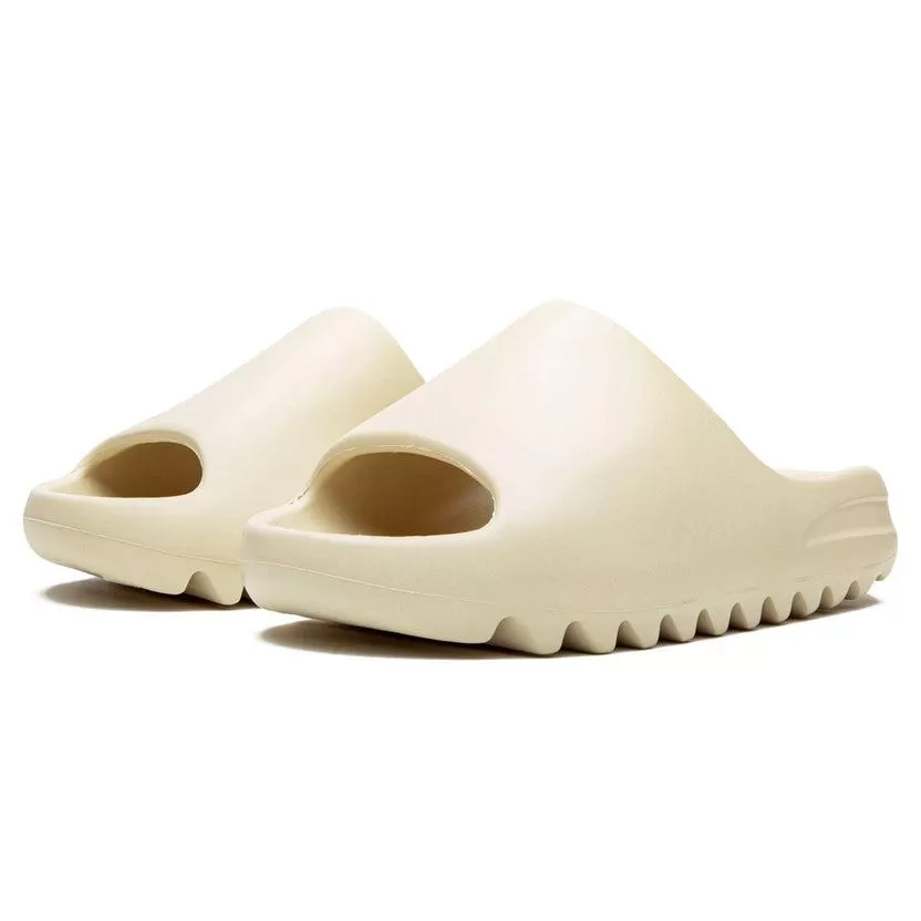 Adidas Yeezy Slide "Bone" (matte)