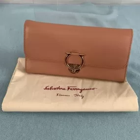 SalvatoreFerragamo Blush Wallet