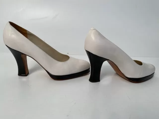 Vintage Chanel white leather black patent platform heel pumps EU 39 US 8.5